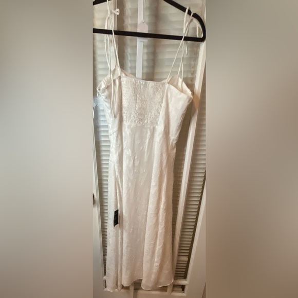 Jacquard Tie Sleeve Ivory Lulus Floral Metallic Stitched Dress-Size Medium - Picture 16 of 16